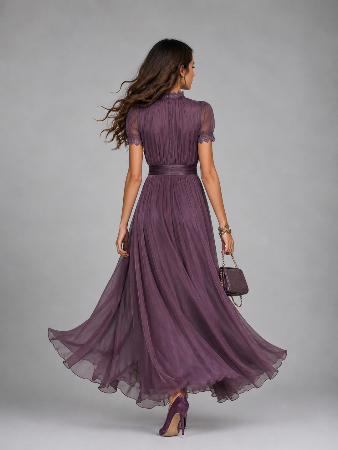 Marianne | Keyhole Maxi Dress with Flowing Skirt
