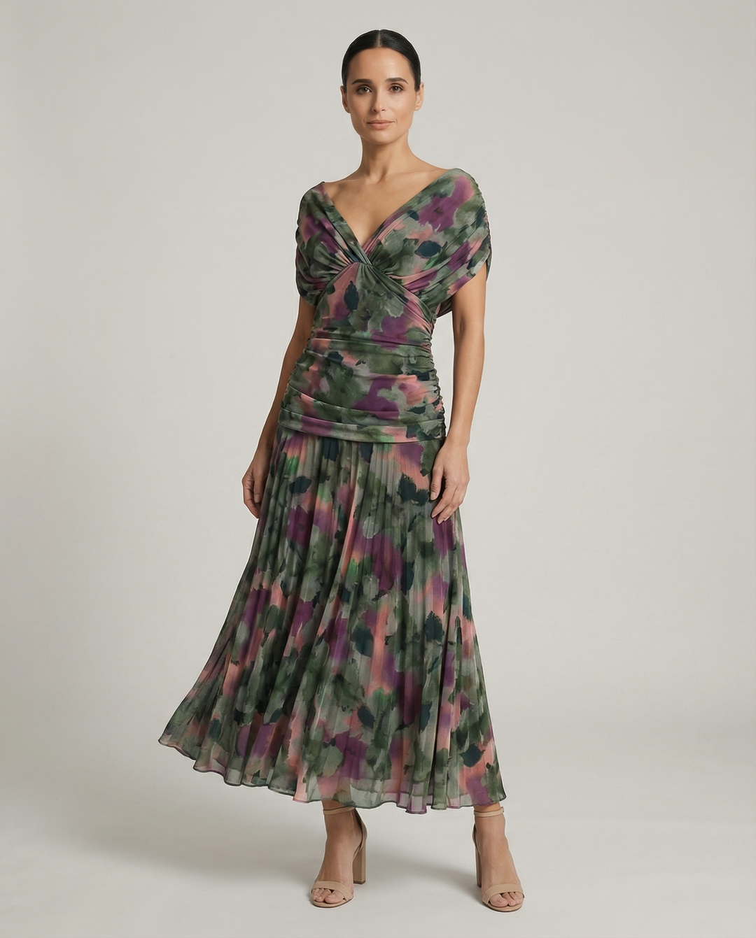 Renata | Gradient Pleated Maxi Dress with V-Neck